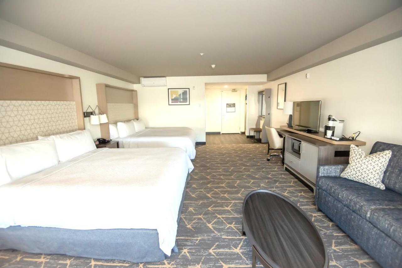 Deluxe Room with Two King Beds - Non-Smoking,1608293269:JPEG